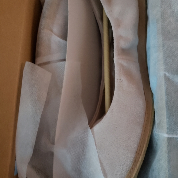 TOMS comfortable ballet inspired flats - Picture 3 of 3